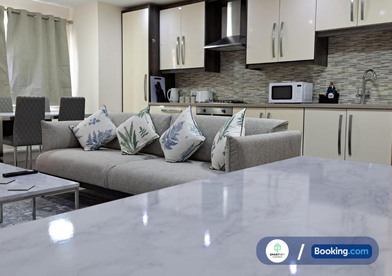 Modern 2 Bed 2 Bath Apartment Free Parking Watford  Zewnętrze zdjęcie